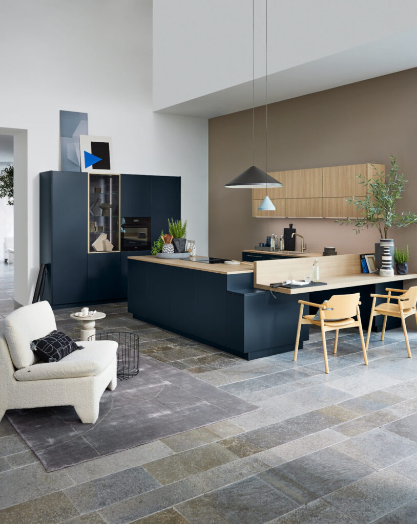 MANHATTAN - Natureiche edelmatt / SOFT LACK - Tiefblau Filograno Kitchens svg+xml;charset=utf
