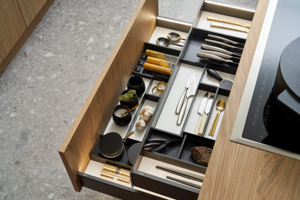 T.I.O. Innenorganisation Filograno Kitchens svg+xml;charset=utf