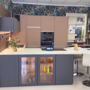 Cucina angolare con penisola